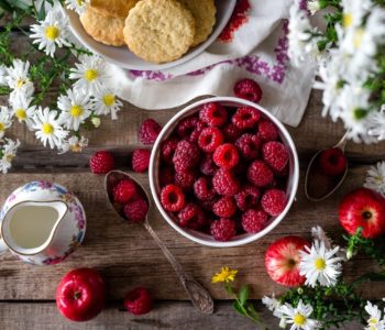 Raspberries and cookies