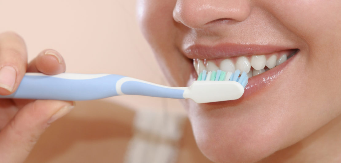 Infographic What happens when you don't brush your teeth?